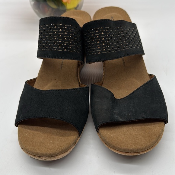 Rockport Black Slip On Two Strap Leather Cuts Out Cork Wedge Sandal Sz 7.5 - Picture 2 of 8